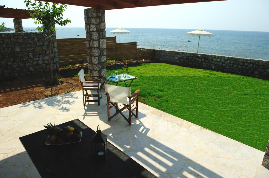 Alisahni Beachfront Villas Kiotari Exteriör bild