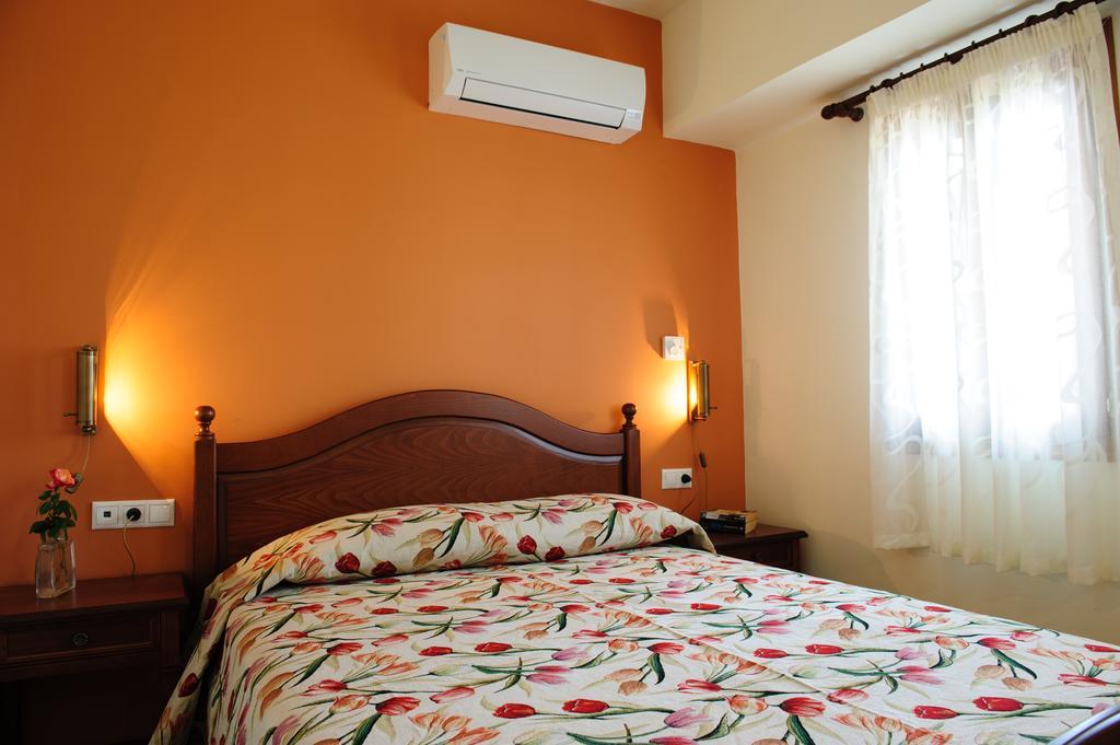 Alisahni Beachfront Villas Kiotari Exteriör bild